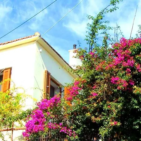 Family And Friends Villa, City Center, 50 Mtrs From Sea Level Neos Marmaras