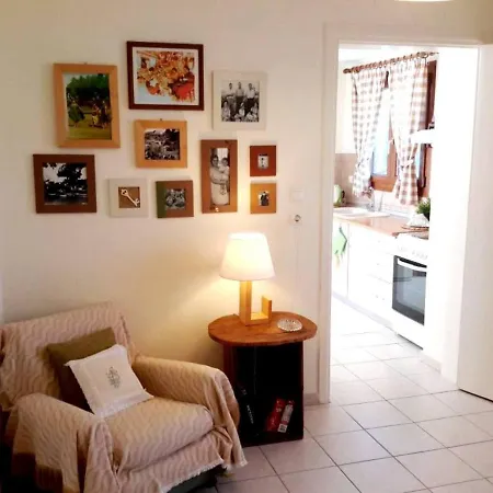 Family And Friends Villa, City Center, 50 Mtrs From Sea Level Neos Marmaras
